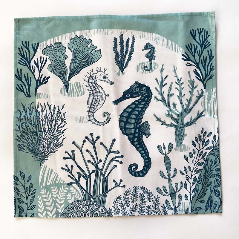 4 Seahorse napkins 4 Seahorse napkins