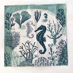 4 Seahorse napkins