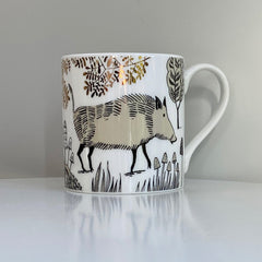 Wild boar mug with gold lustre decoration