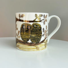 Dear baby owls on a bone china mug with gold lustre details