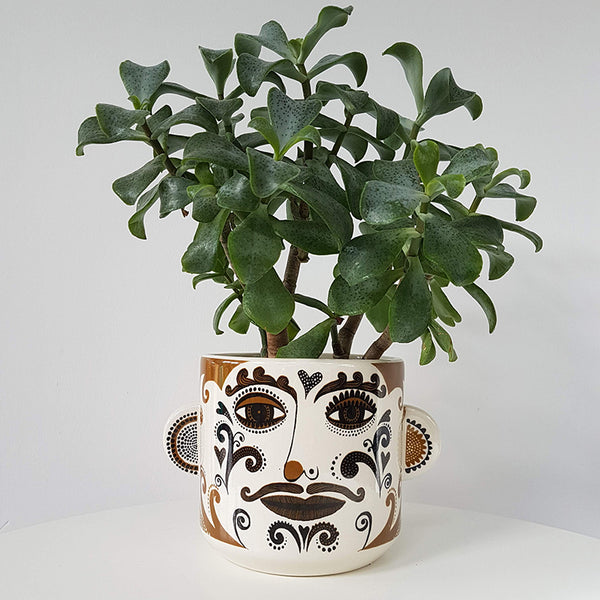 Clown plant pot (cream/tobacco)