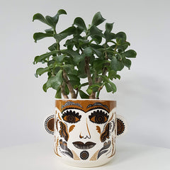 Clown plant pot (cream/tobacco)